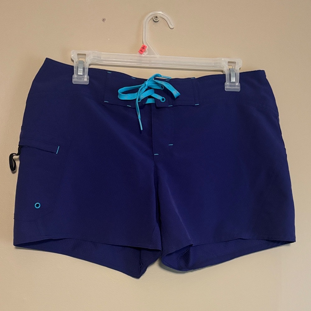 Athleta Clearwater Swim Shorts - Size 8 - 4" inseam, drawstring and pockets